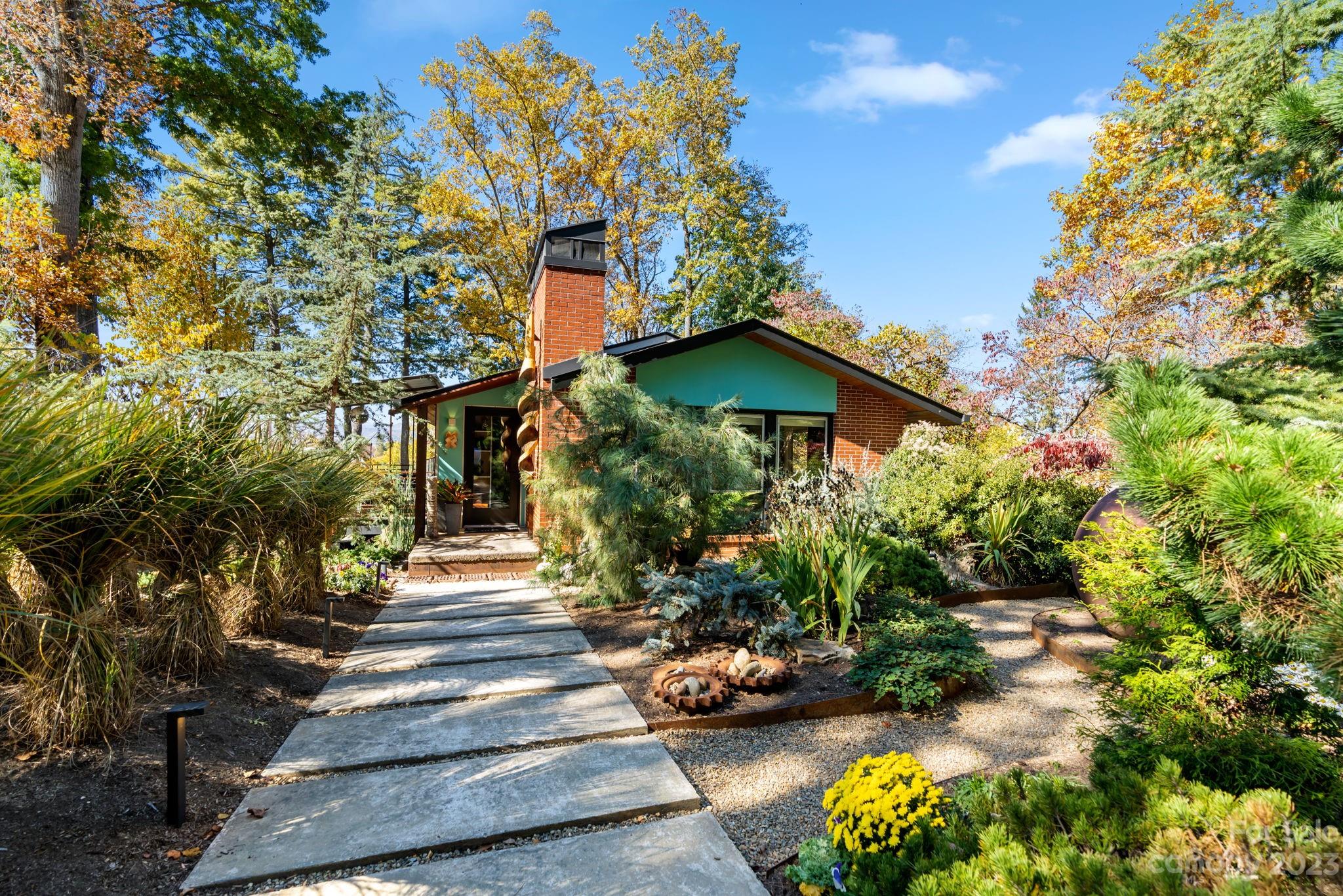 10 Von Ruck Court Asheville NC 28801