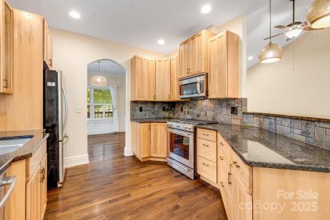 6 Woodland Road W Asheville NC 28806
