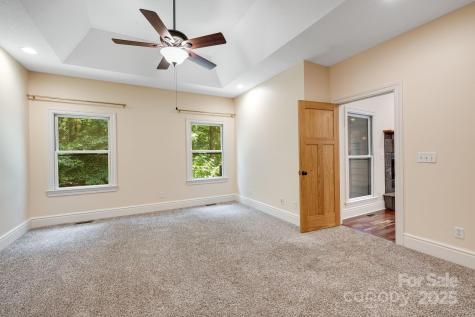 6 Woodland Road W Asheville NC 28806