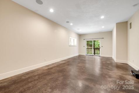 6 Woodland Road W Asheville NC 28806