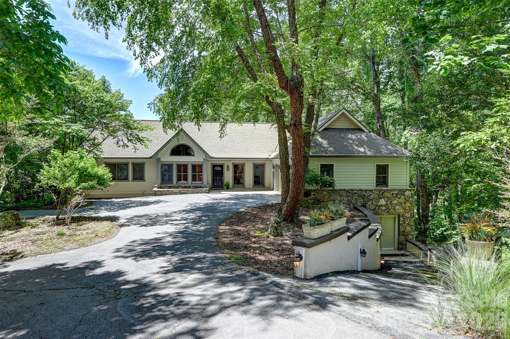 109 Chattooga Run Hendersonville NC 28739
