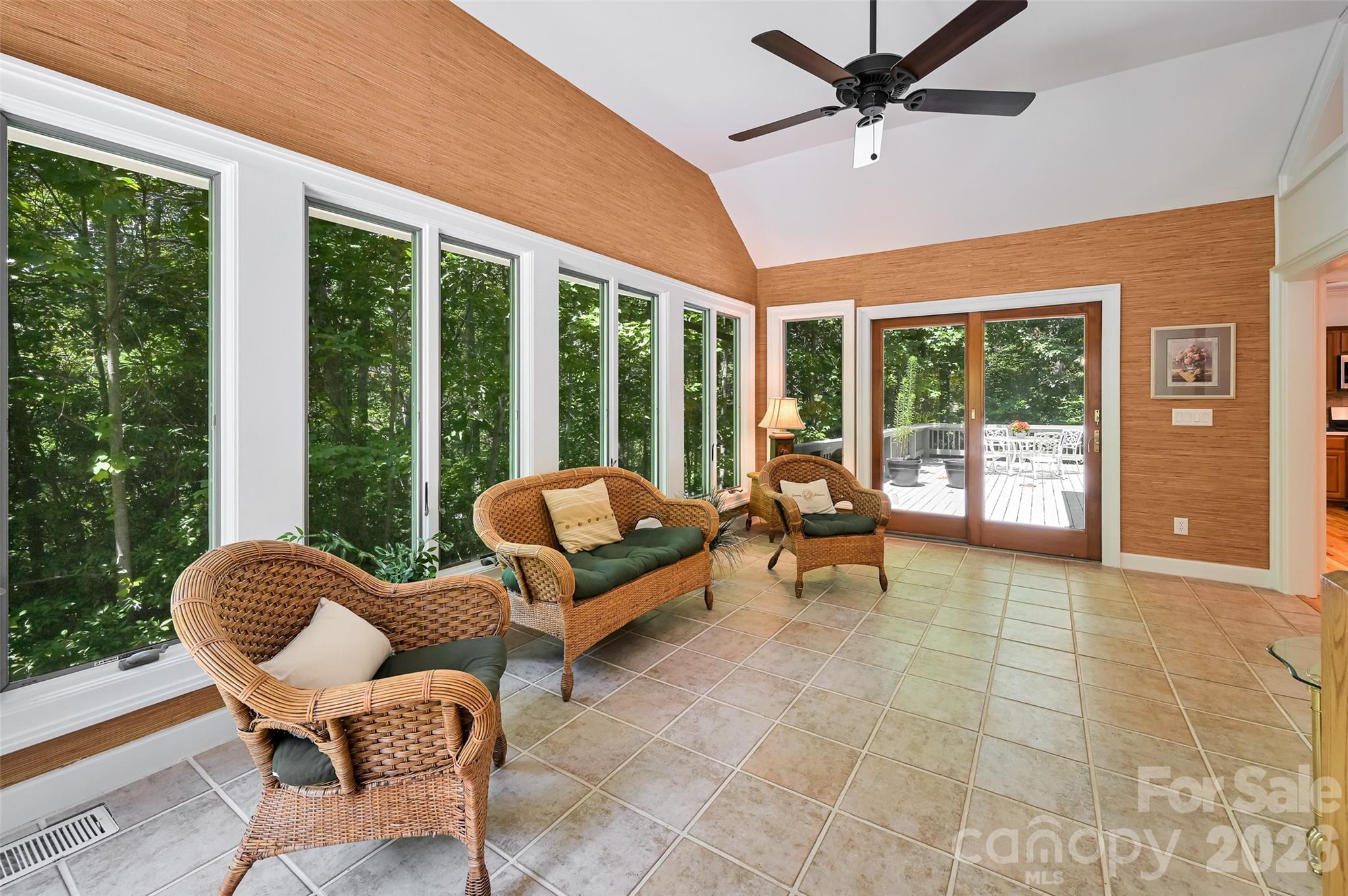 109 Chattooga Run Hendersonville NC 28739