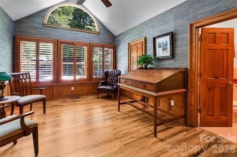 109 Chattooga Run Hendersonville NC 28739