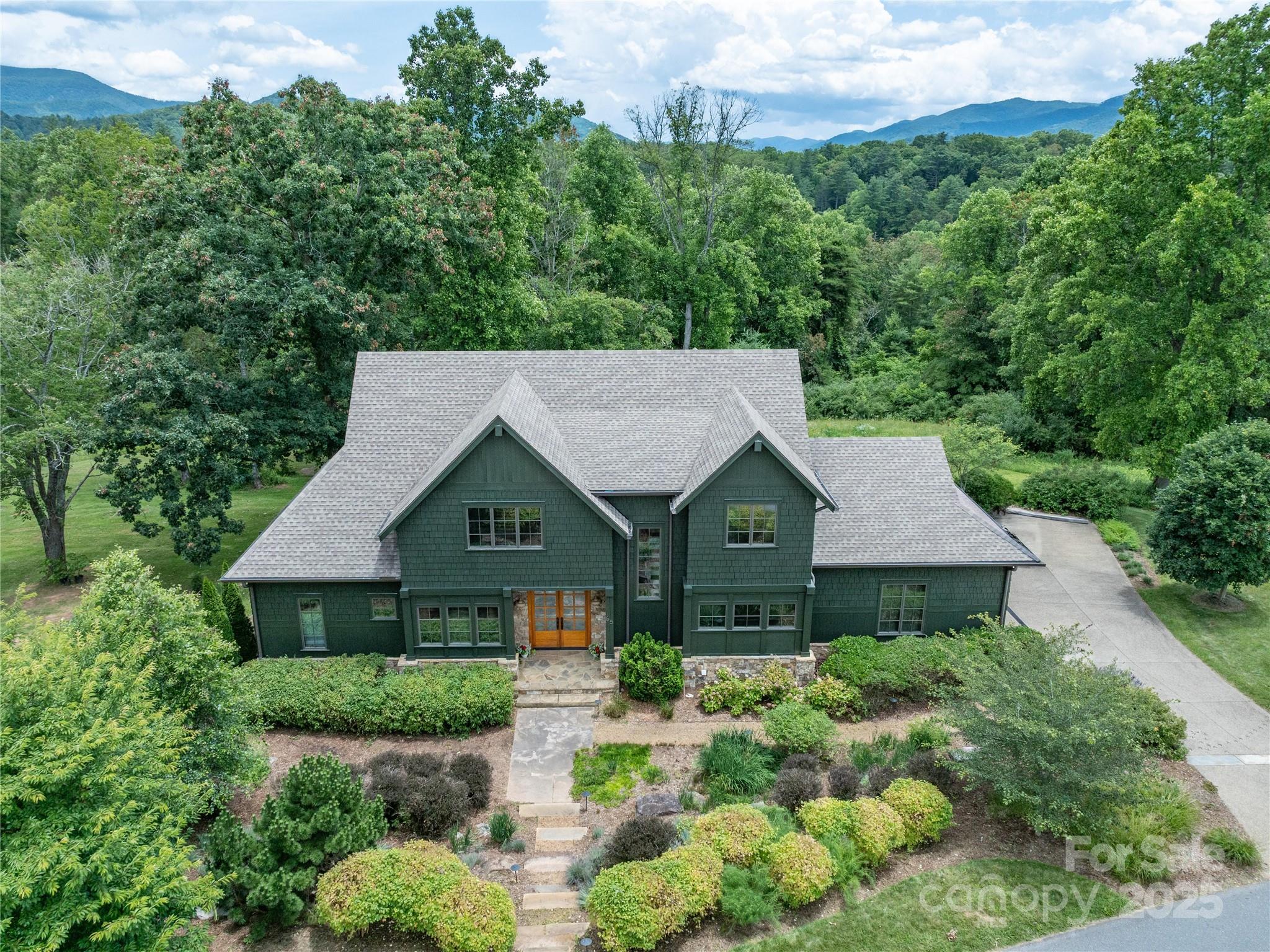65 Wandering Oaks Way Asheville NC 28805