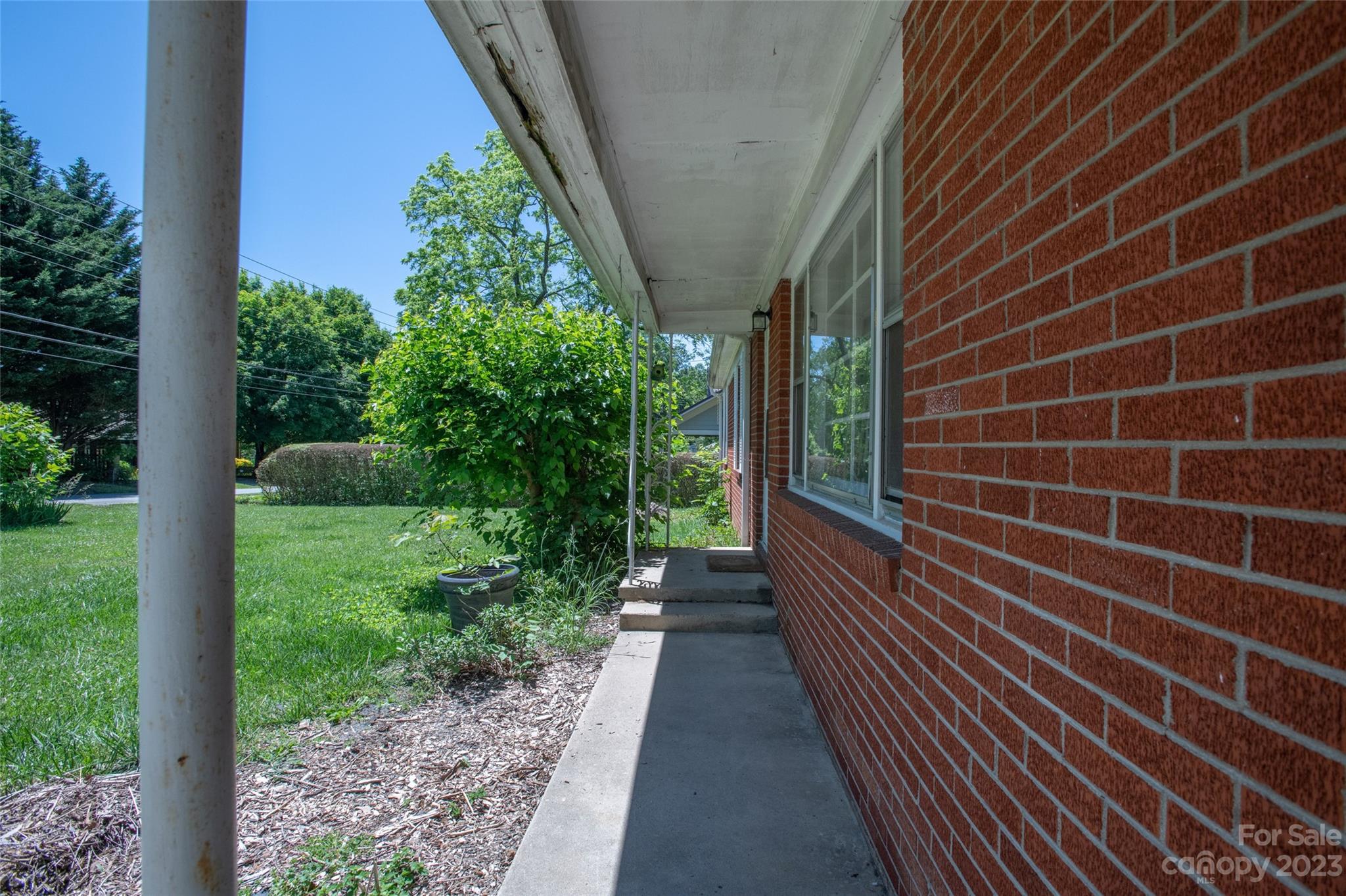 37 Church Street Weaverville NC 28787