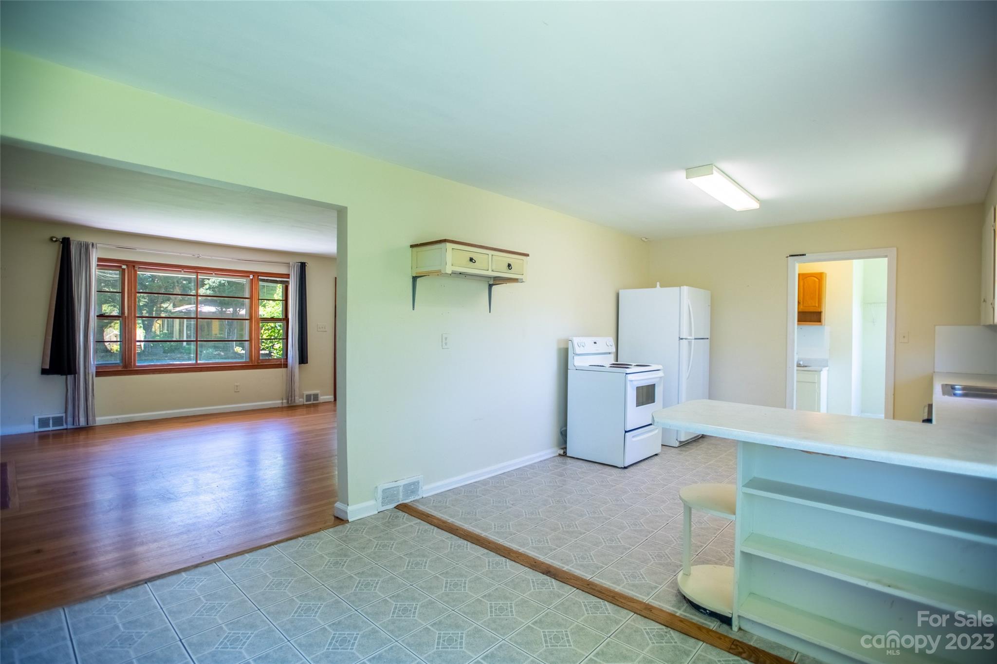 37 Church Street Weaverville NC 28787