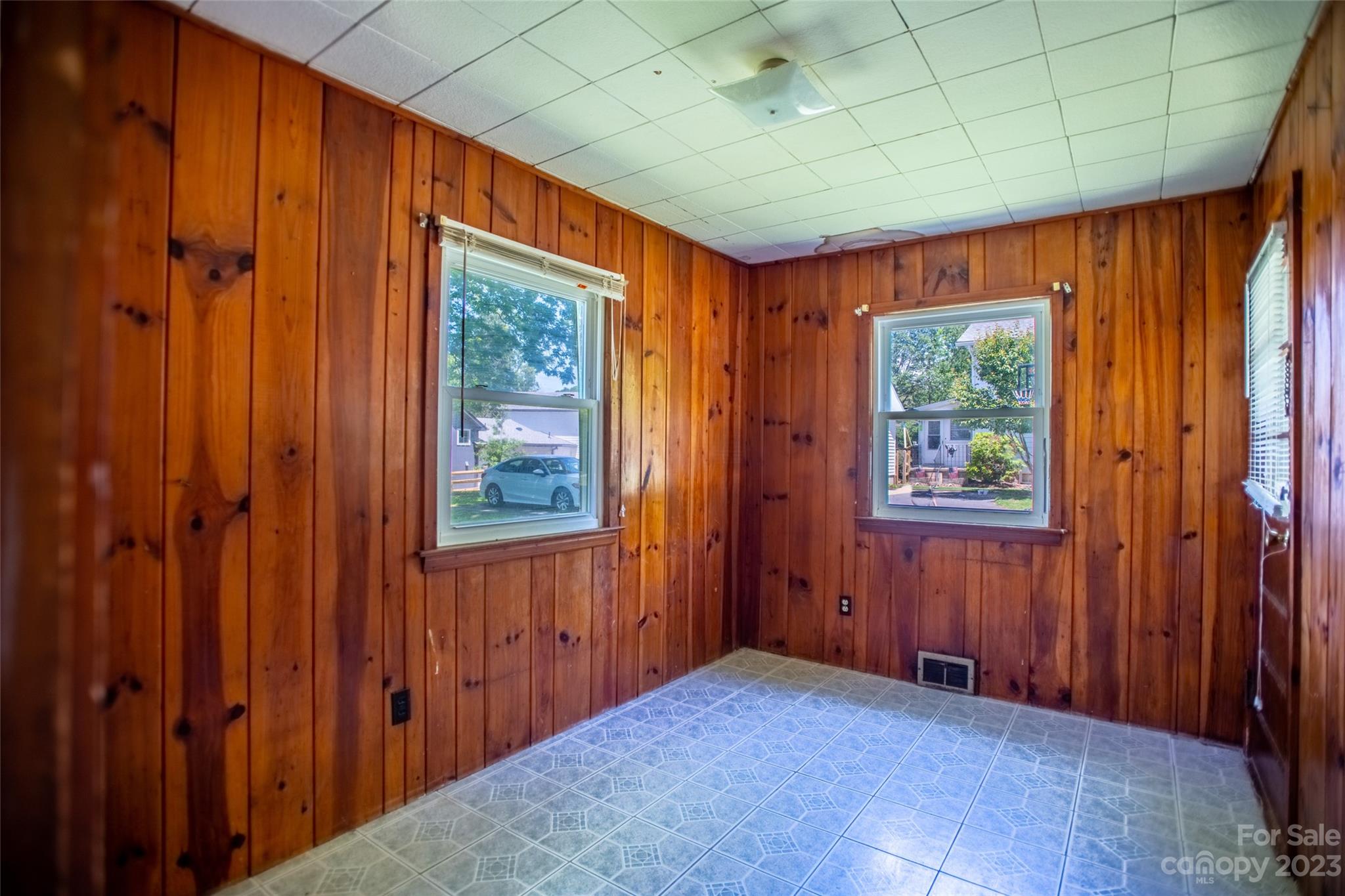 37 Church Street Weaverville NC 28787