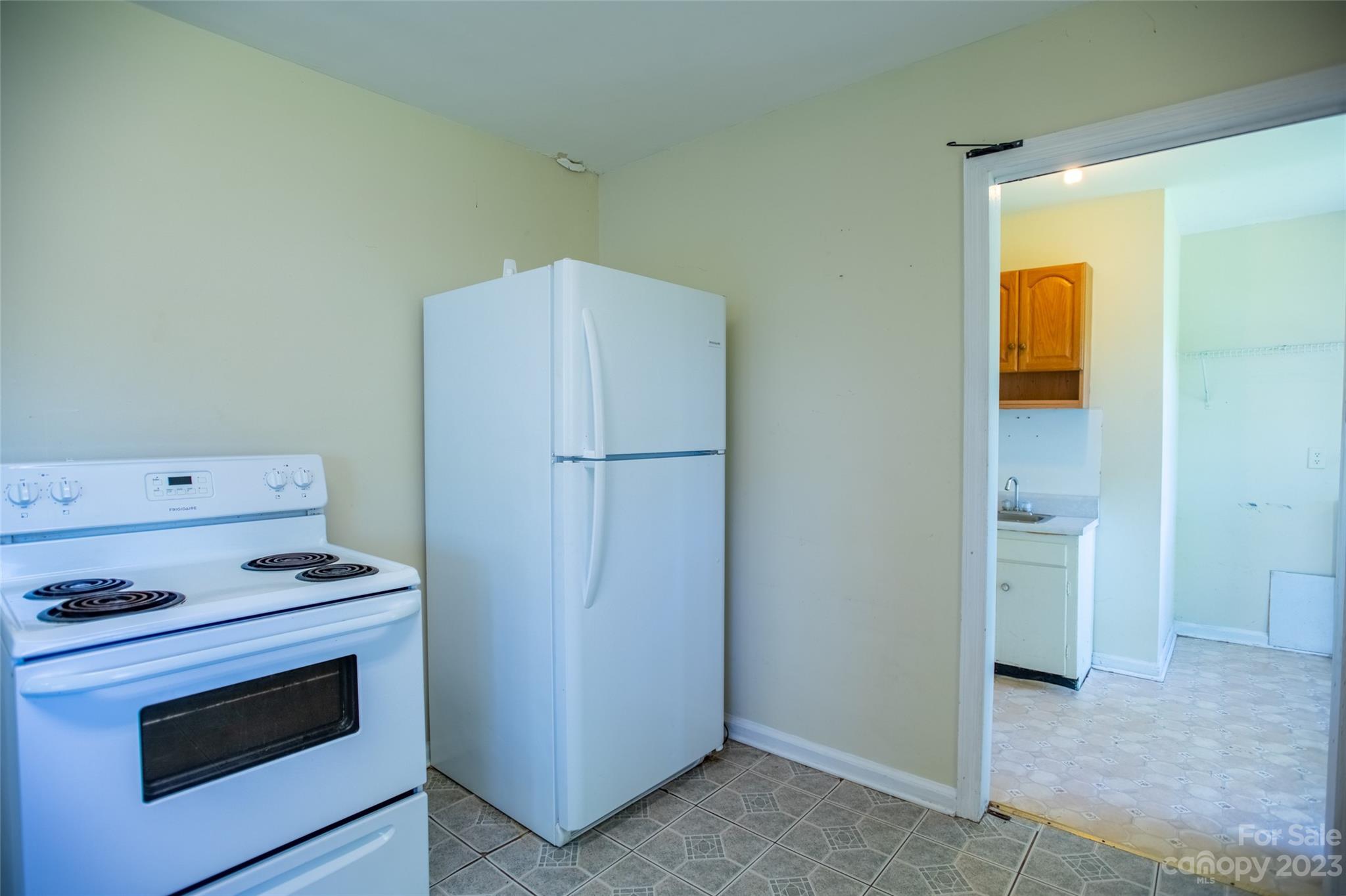 37 Church Street Weaverville NC 28787