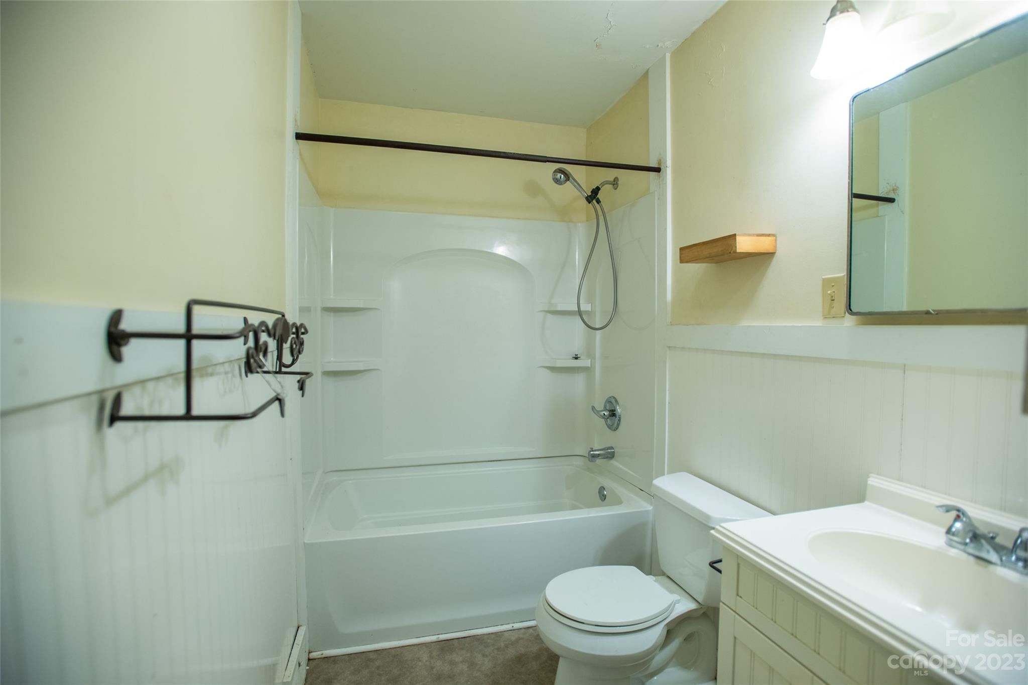37 Church Street Weaverville NC 28787