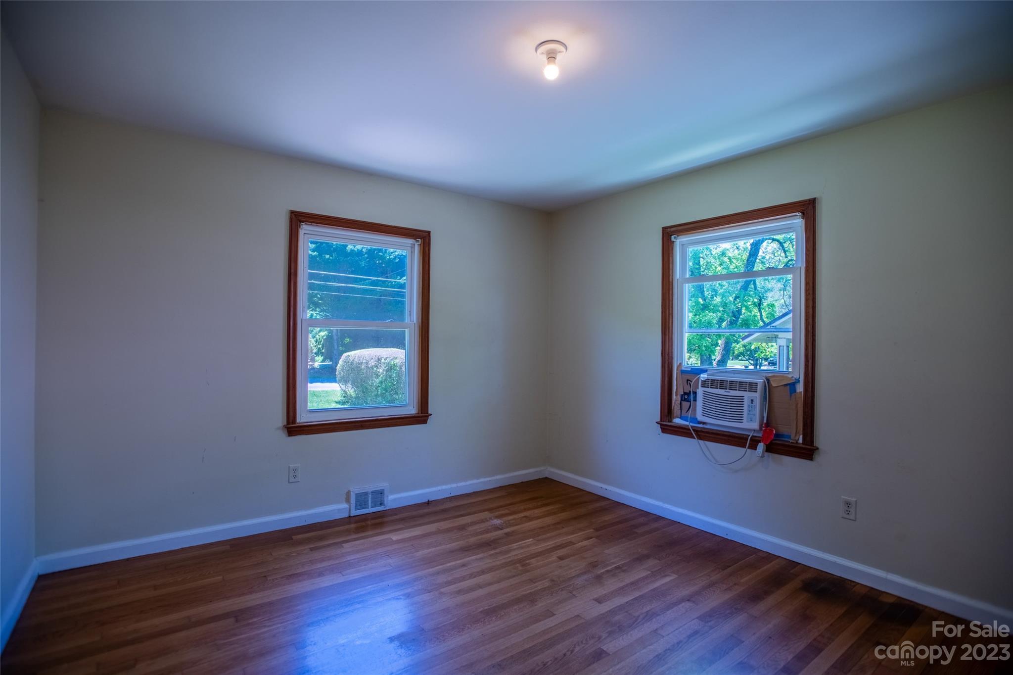 37 Church Street Weaverville NC 28787