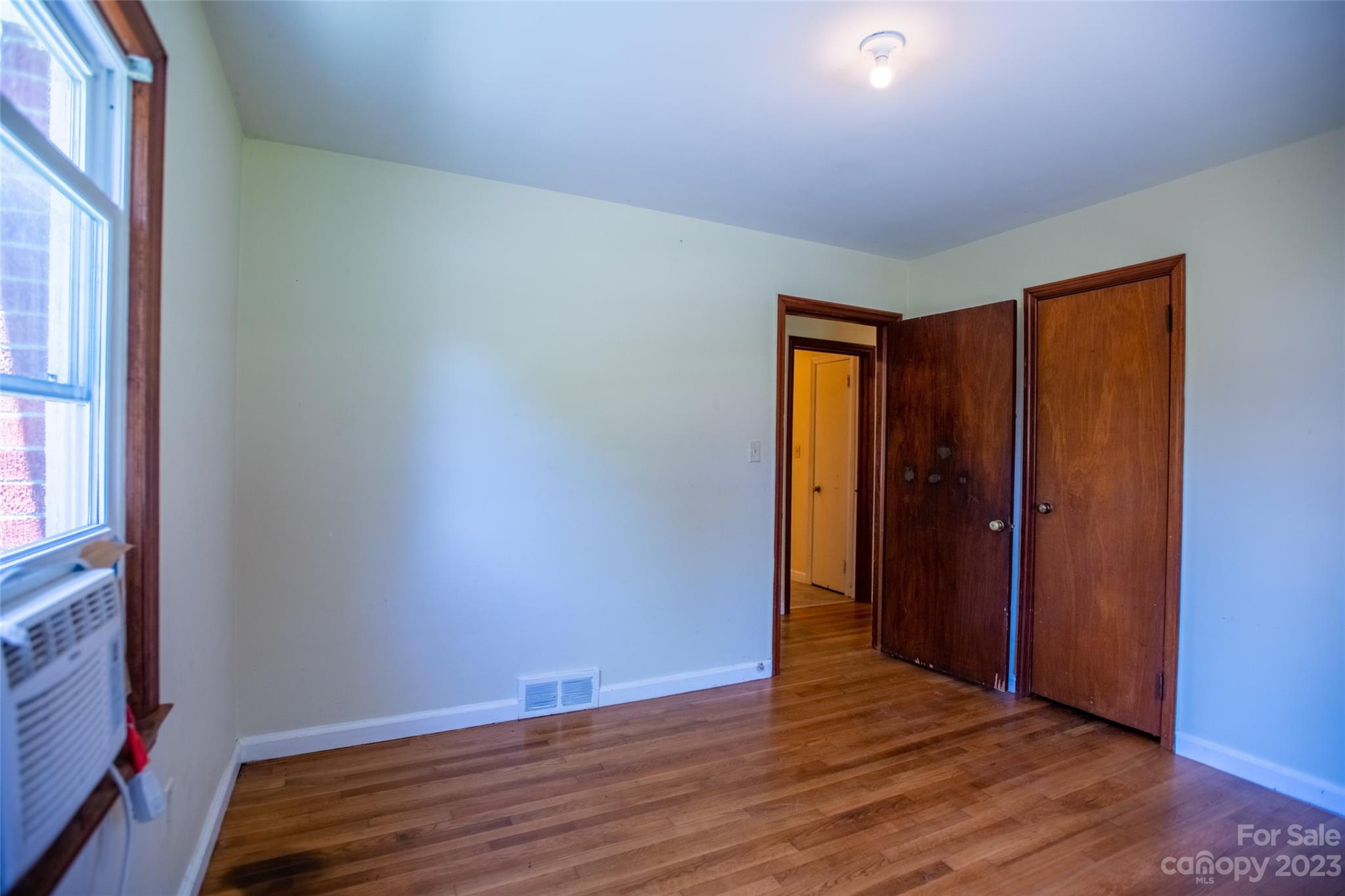 37 Church Street Weaverville NC 28787