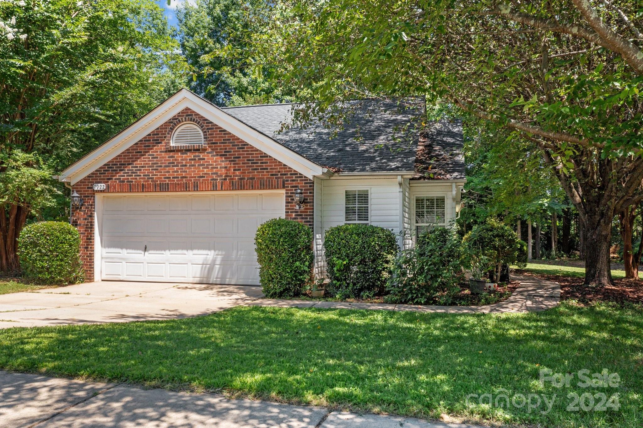 7922 Bristle Lane Charlotte NC 28214