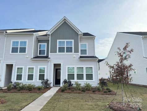 4738 Lakeview Road N Charlotte NC 28216