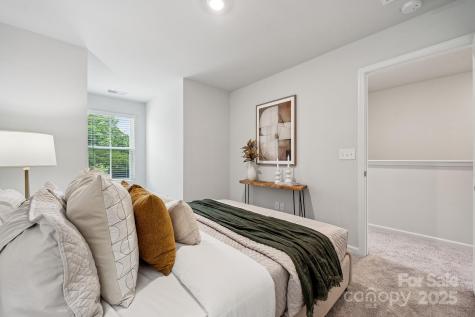 4738 Lakeview Road N Charlotte NC 28216