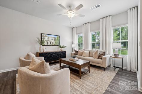 4738 Lakeview Road N Charlotte NC 28216