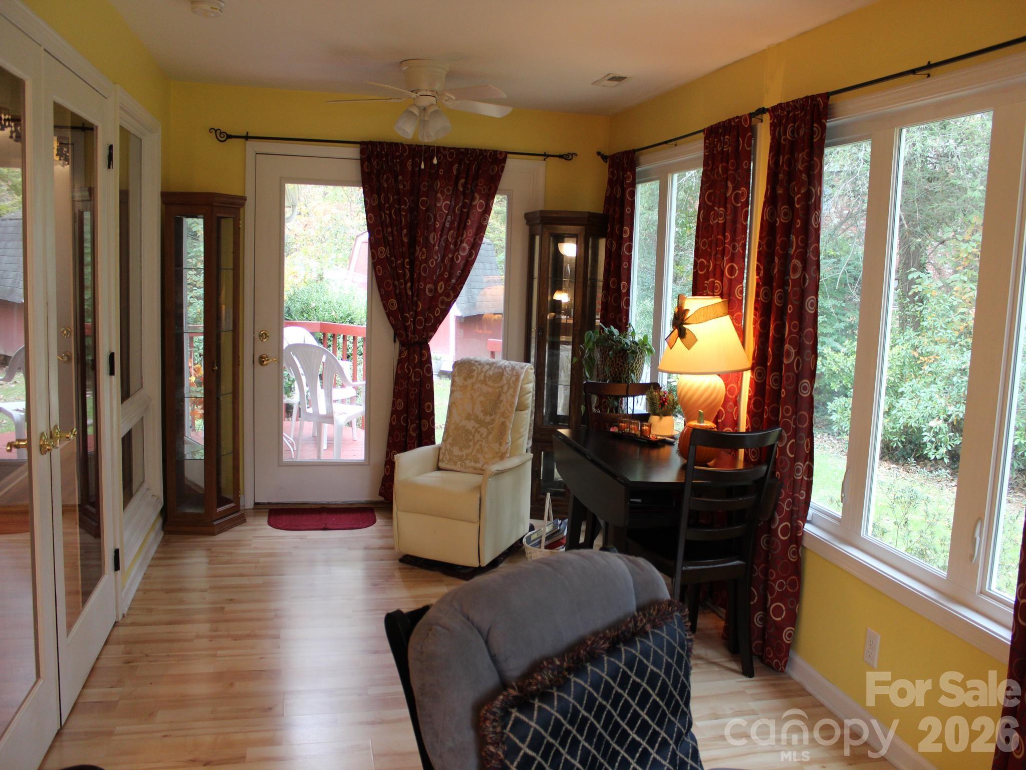 106 E Laurel Lane Etowah NC 28729
