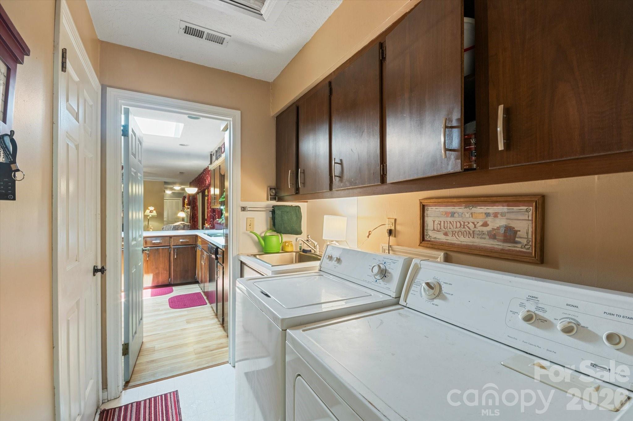 106 E Laurel Lane Etowah NC 28729
