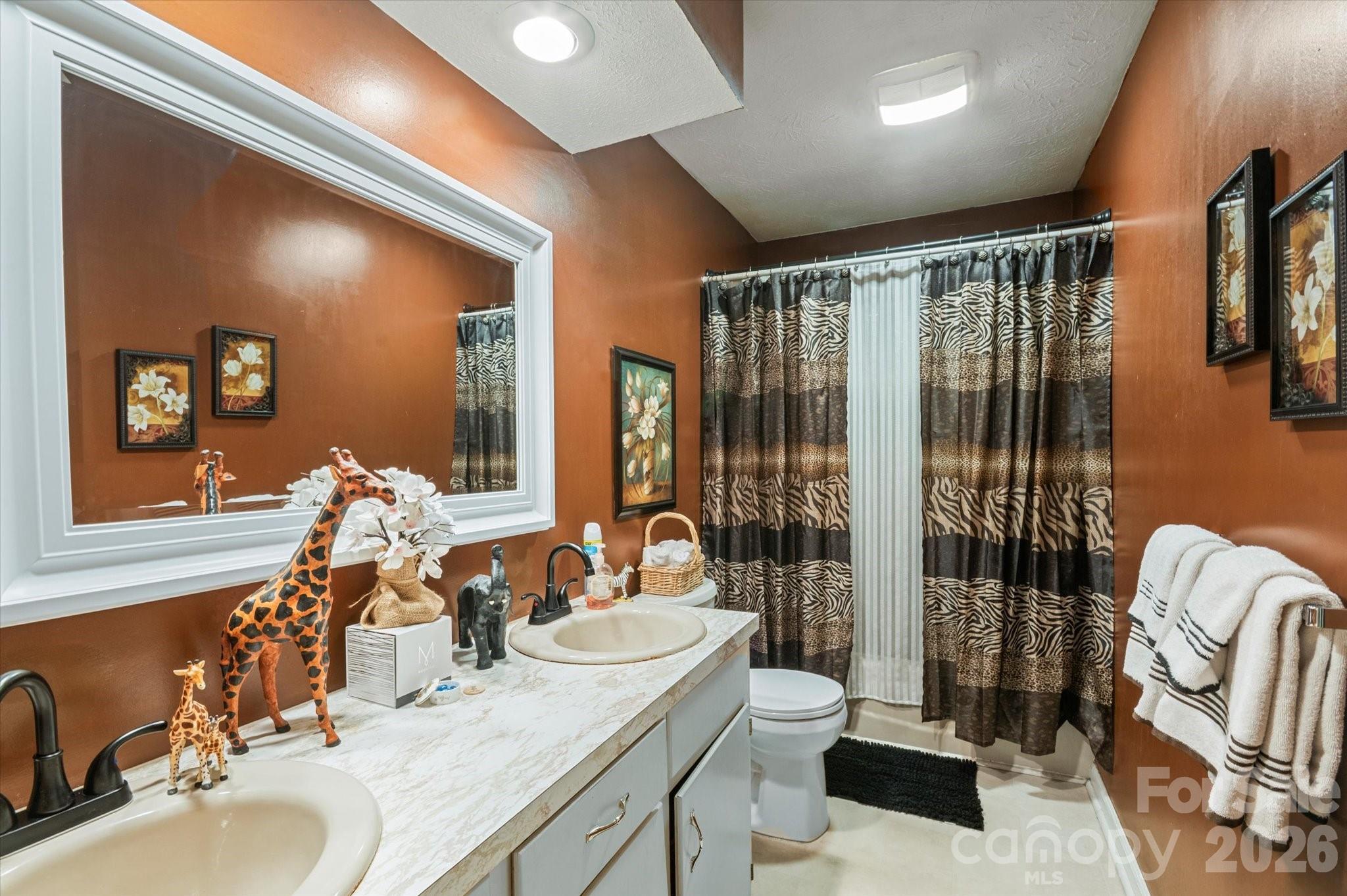 106 E Laurel Lane Etowah NC 28729