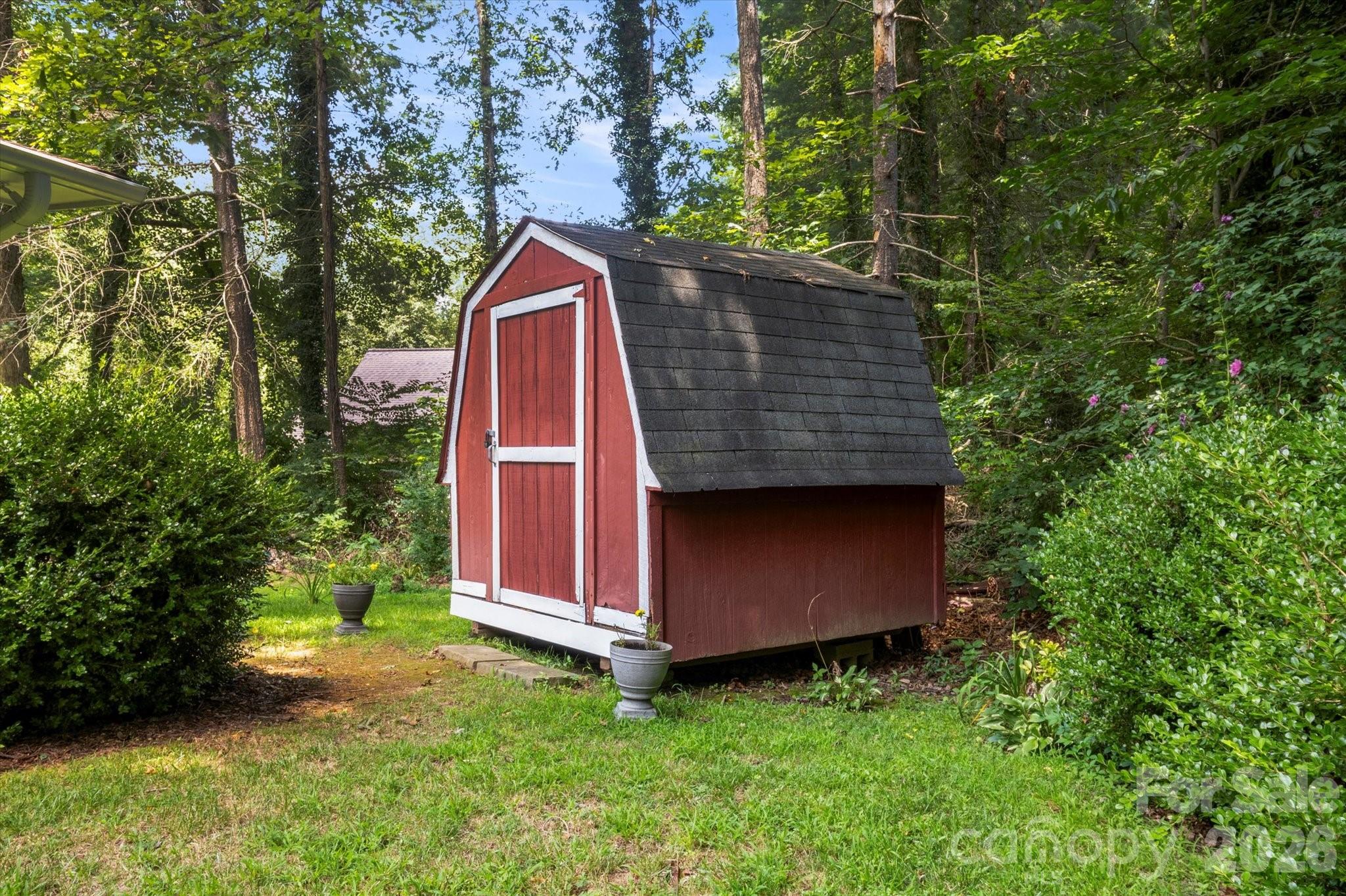 106 E Laurel Lane Etowah NC 28729