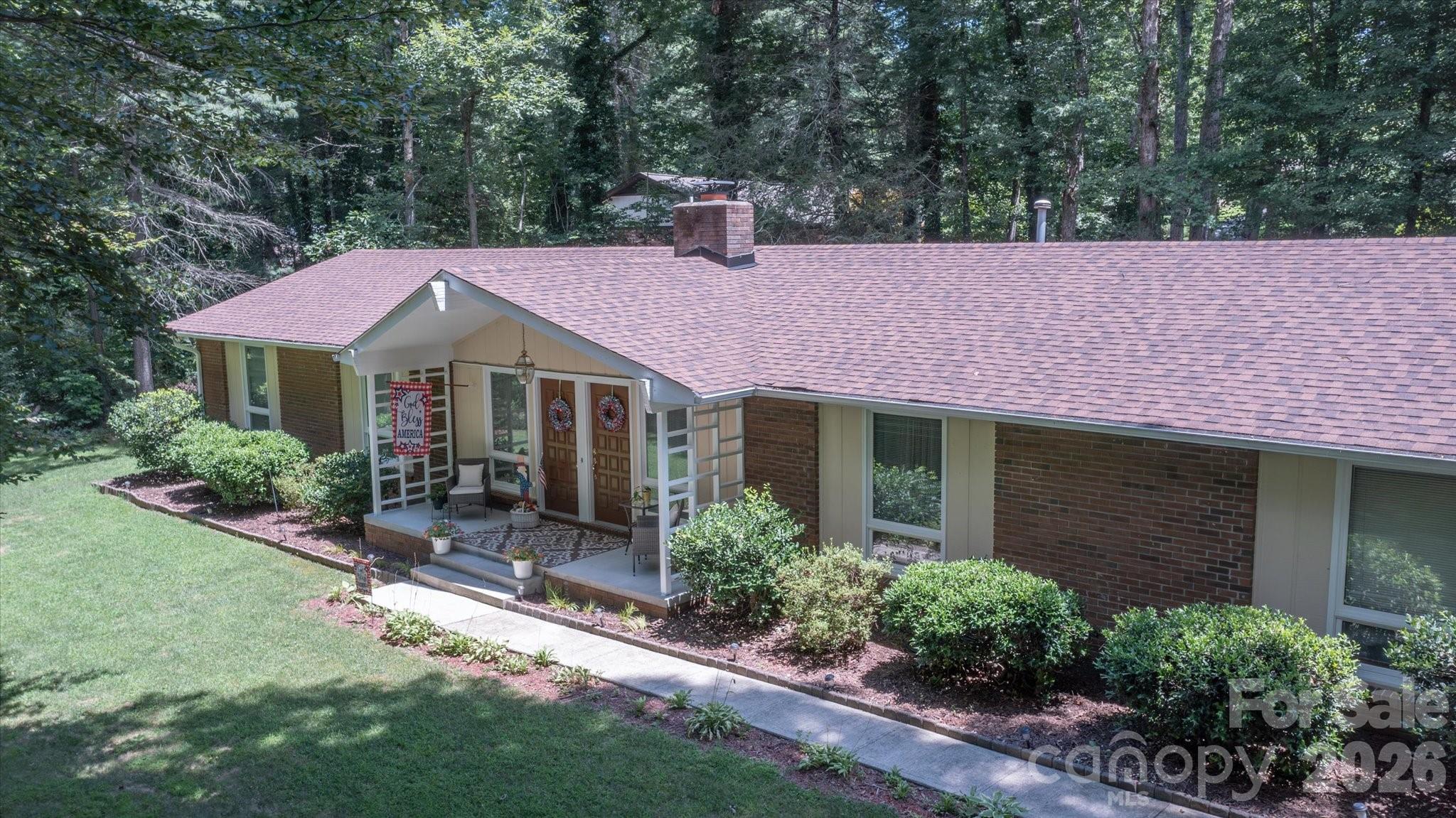 106 E Laurel Lane Etowah NC 28729