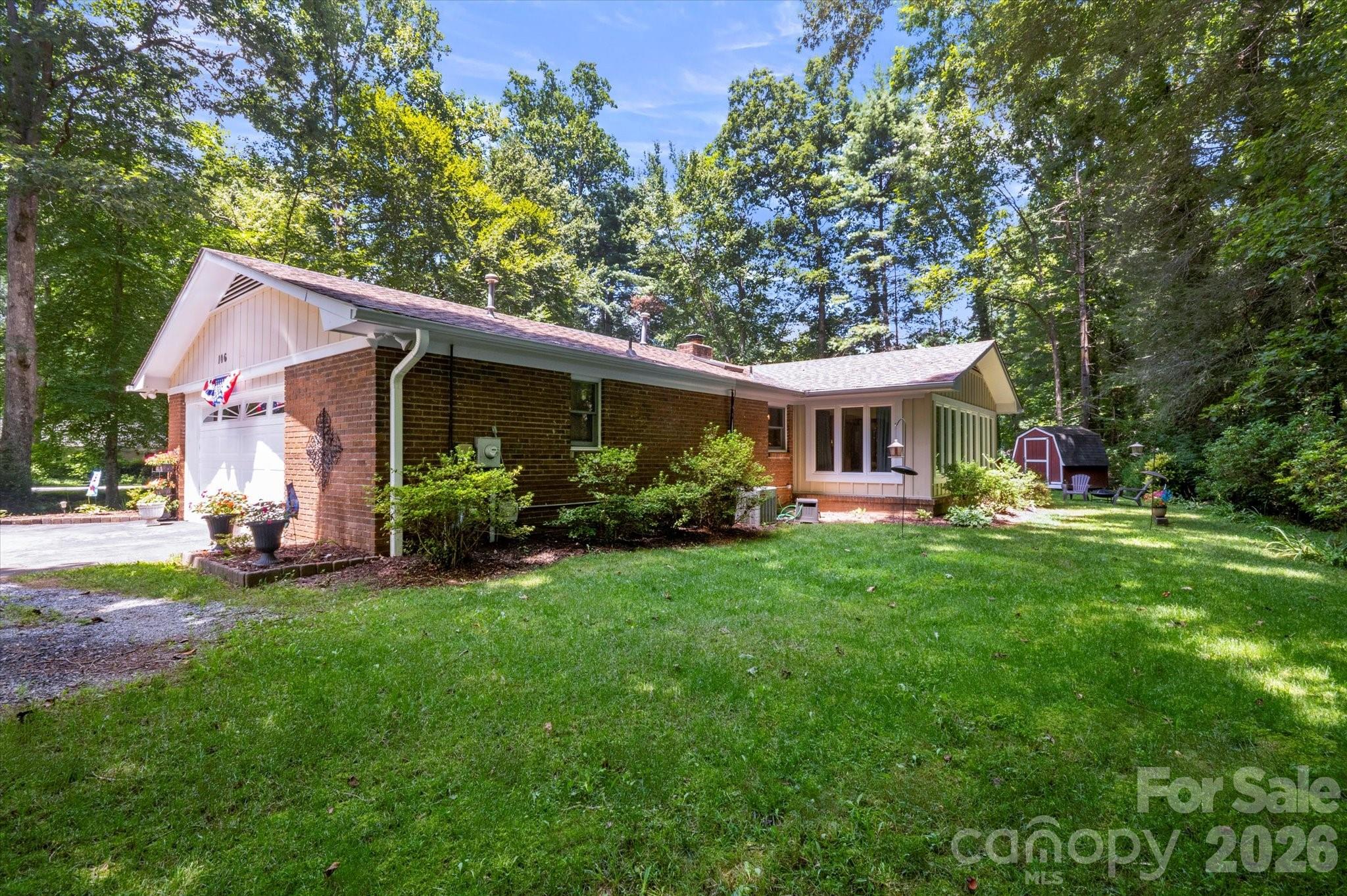 106 E Laurel Lane Etowah NC 28729