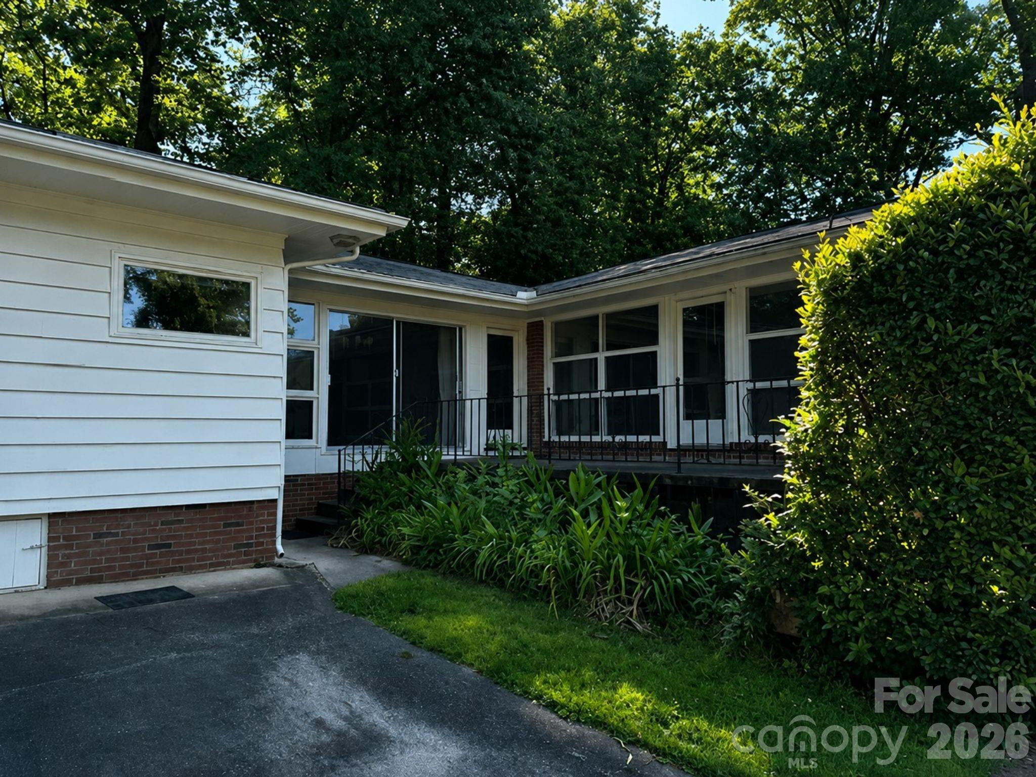2028 Ferncliff Road Charlotte NC 28211