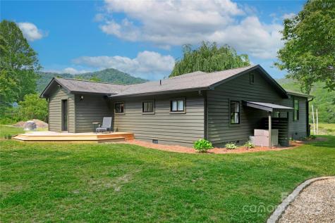 903 Middlefork Road Brevard NC 28712