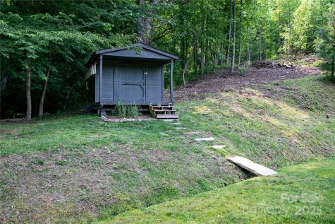 903 Middlefork Road Brevard NC 28712