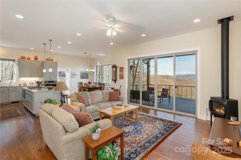 69 Pepperbush Road Brevard NC 28712