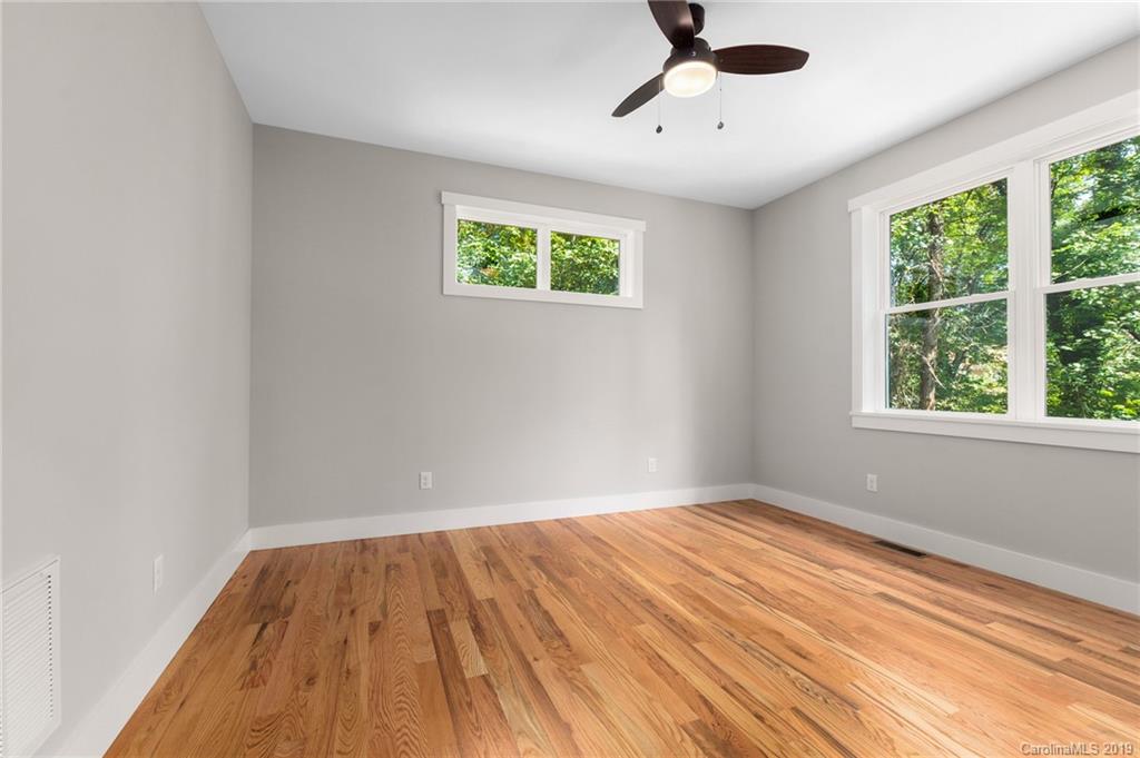 7 Greenbriar Road Asheville NC 28805