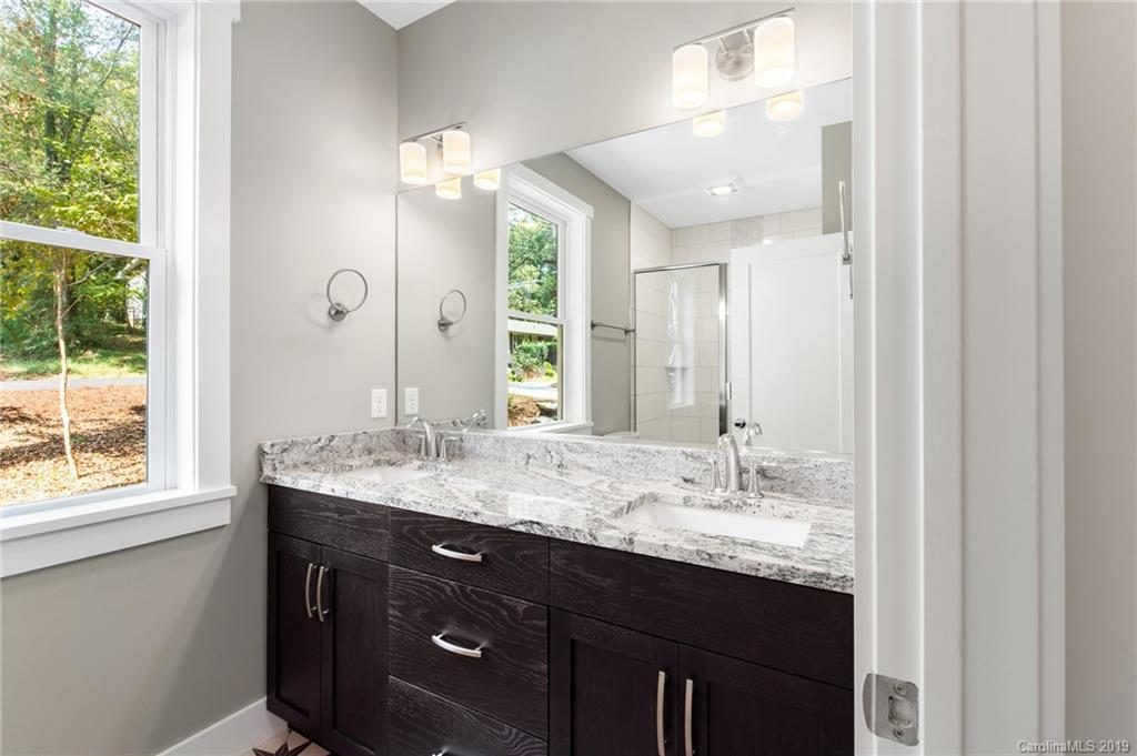 7 Greenbriar Road Asheville NC 28805
