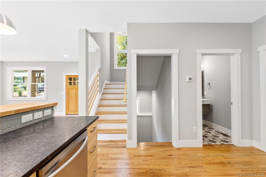 7 Greenbriar Road Asheville NC 28805