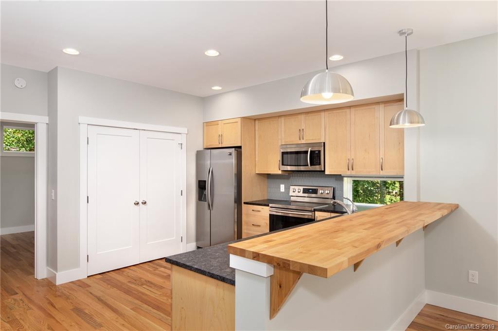 7 Greenbriar Road Asheville NC 28805
