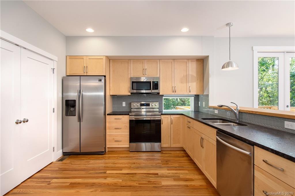 7 Greenbriar Road Asheville NC 28805