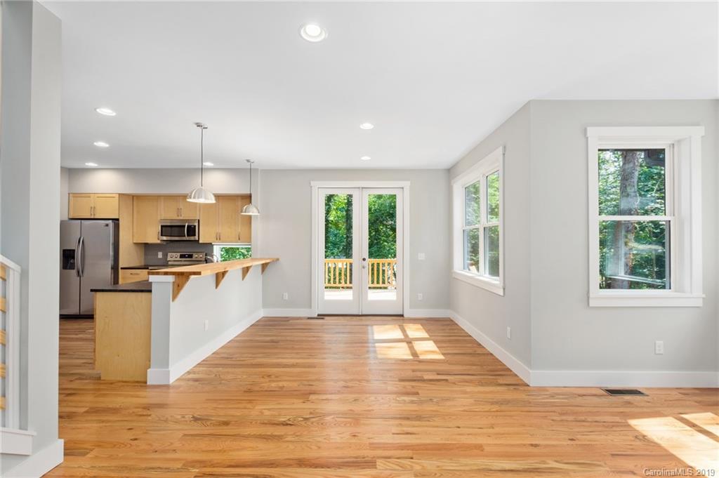 7 Greenbriar Road Asheville NC 28805