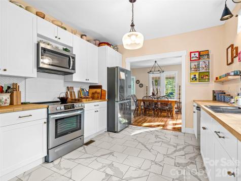 296 Roberts Hill Road Marshall NC 28753
