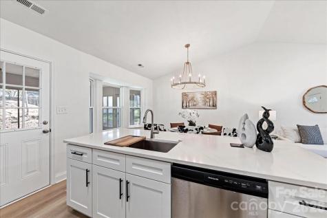 231 West Avenue Charlotte NC 28208