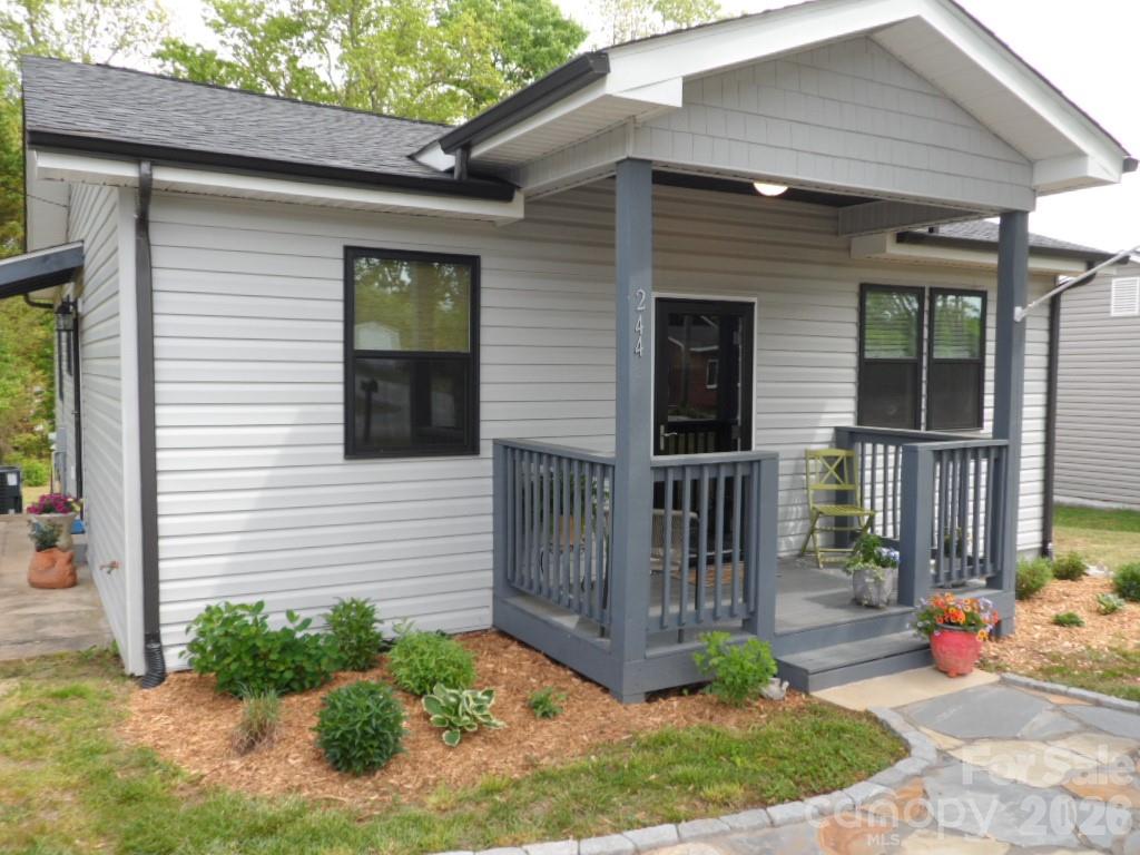 244 Holly Street Hudson NC 28638