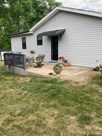244 Holly Street Hudson NC 28638