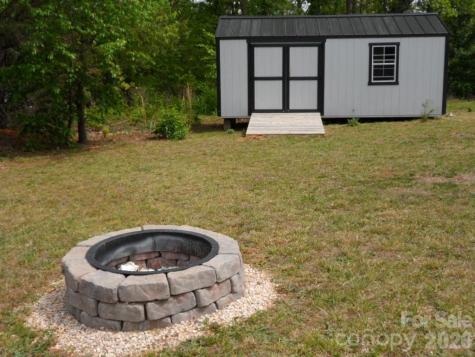 244 Holly Street Hudson NC 28638