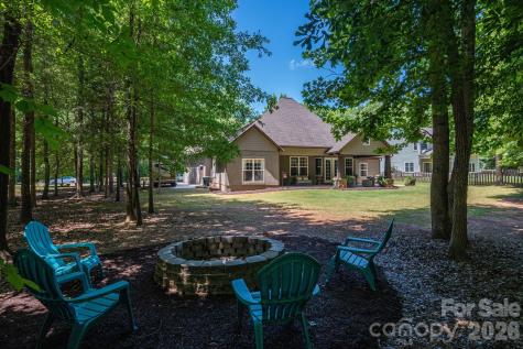 489 Evergreen Road Lake Wylie SC 29710