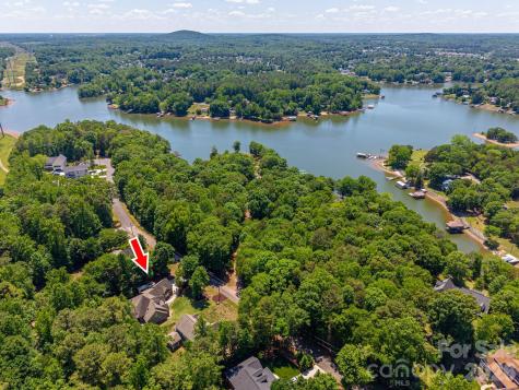 489 Evergreen Road Lake Wylie SC 29710