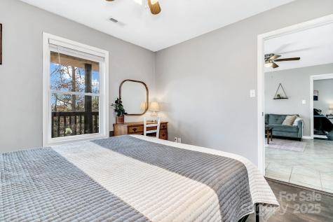 10 Harrisland Drive Asheville NC 28806