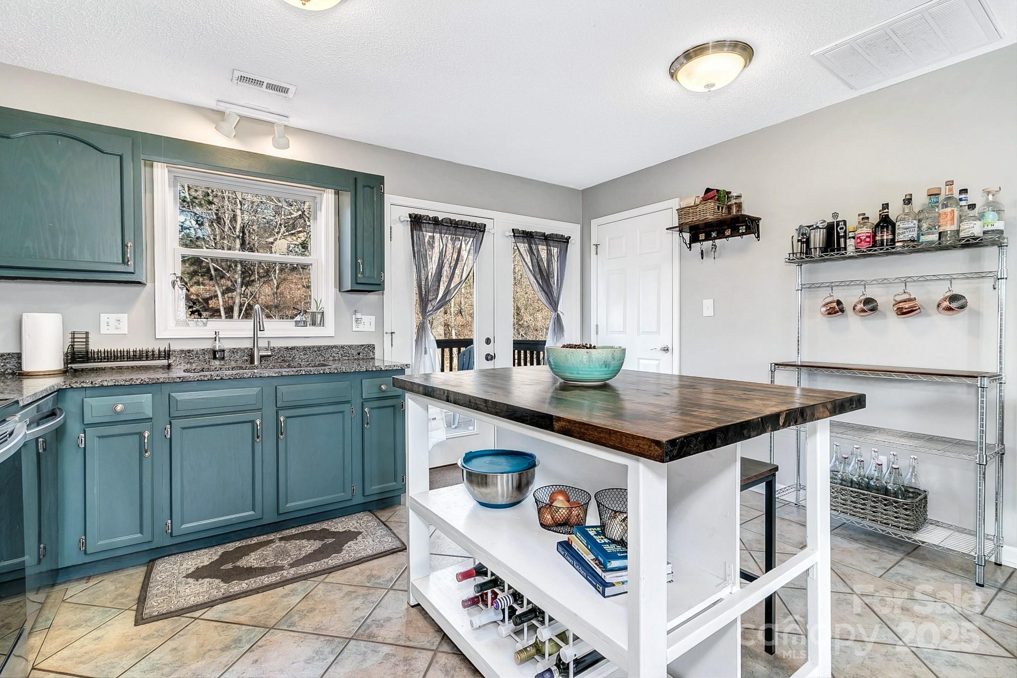 10 Harrisland Drive Asheville NC 28806