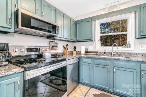 10 Harrisland Drive Asheville NC 28806