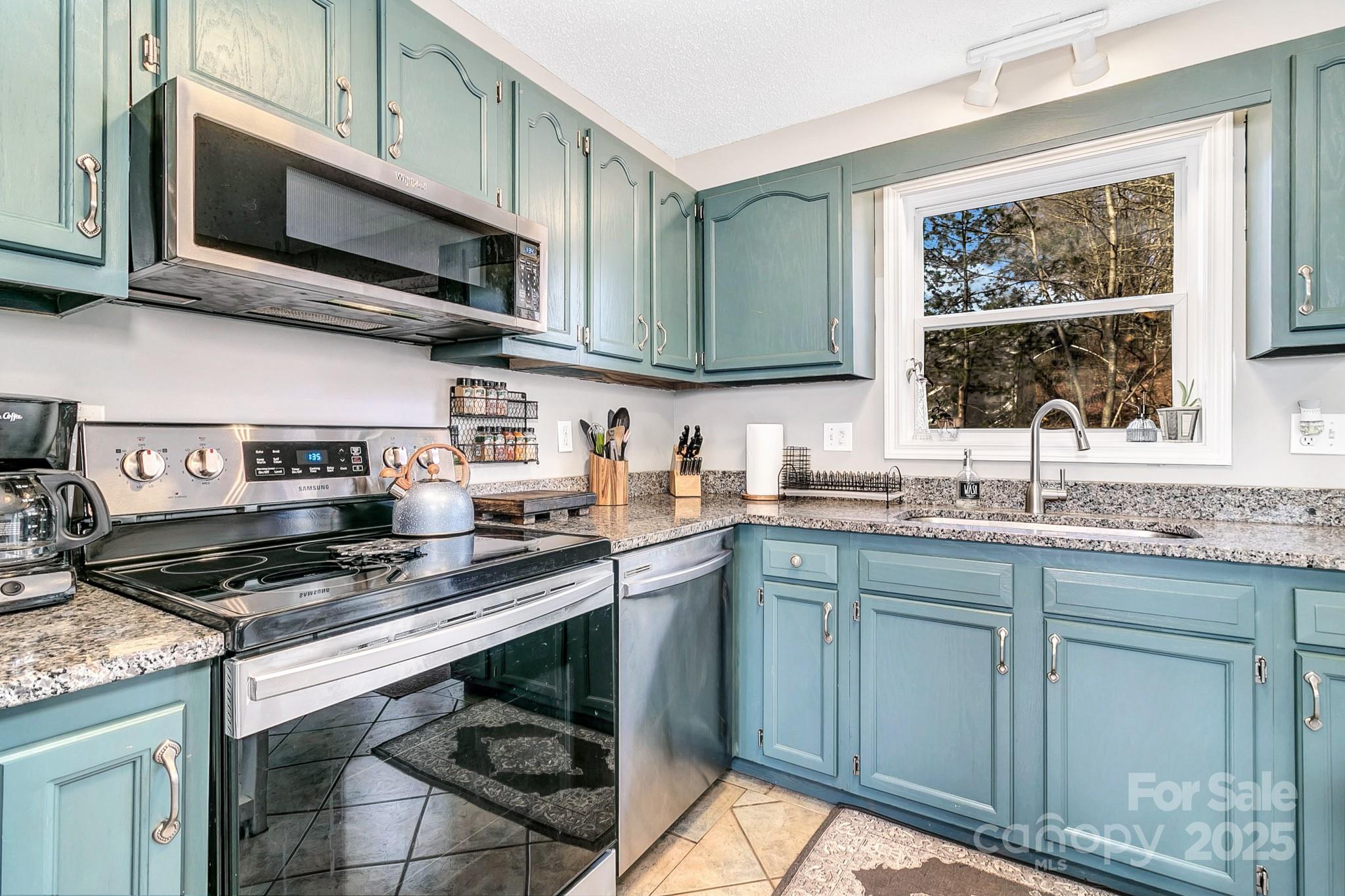 10 Harrisland Drive Asheville NC 28806