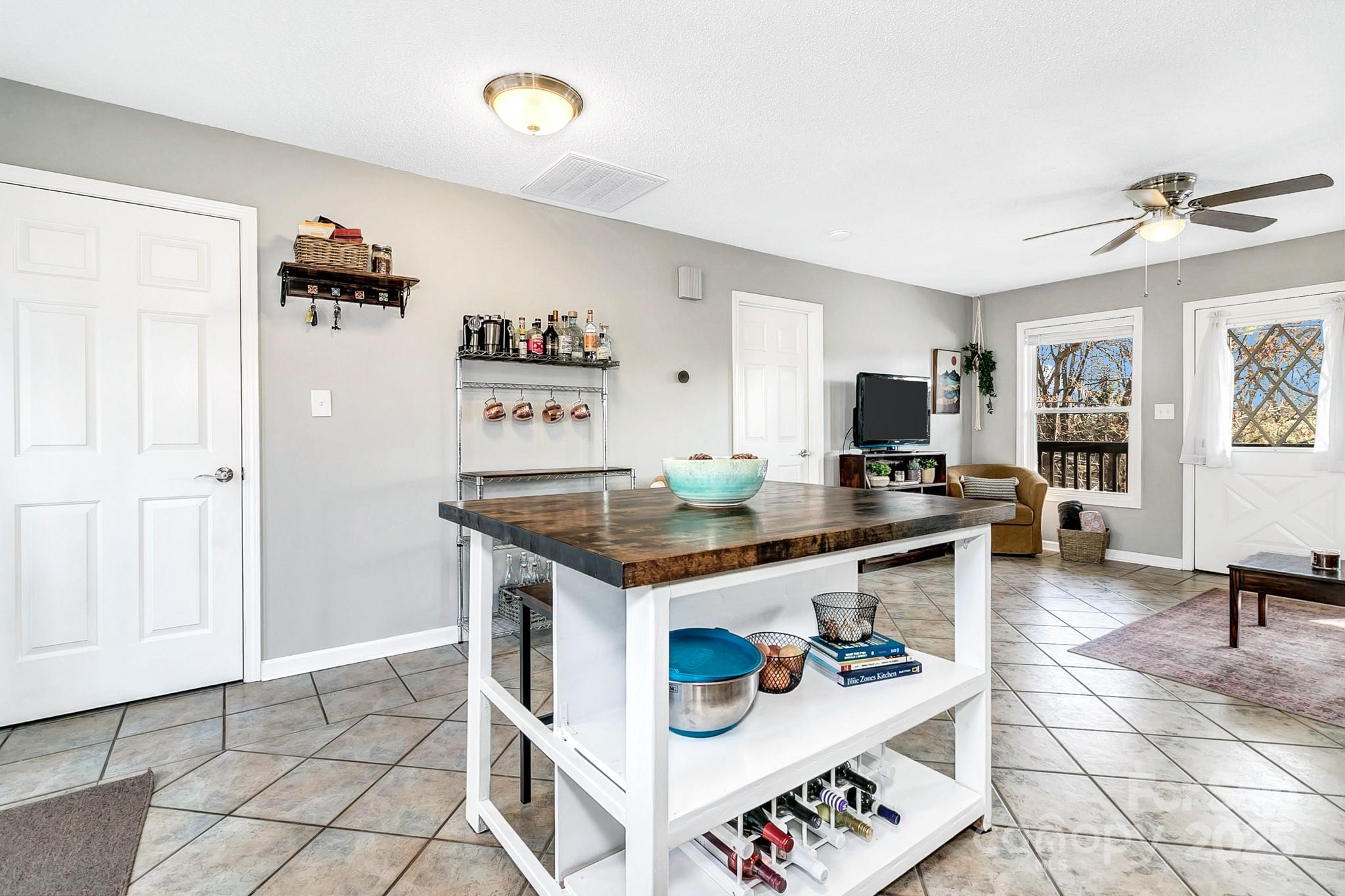 10 Harrisland Drive Asheville NC 28806