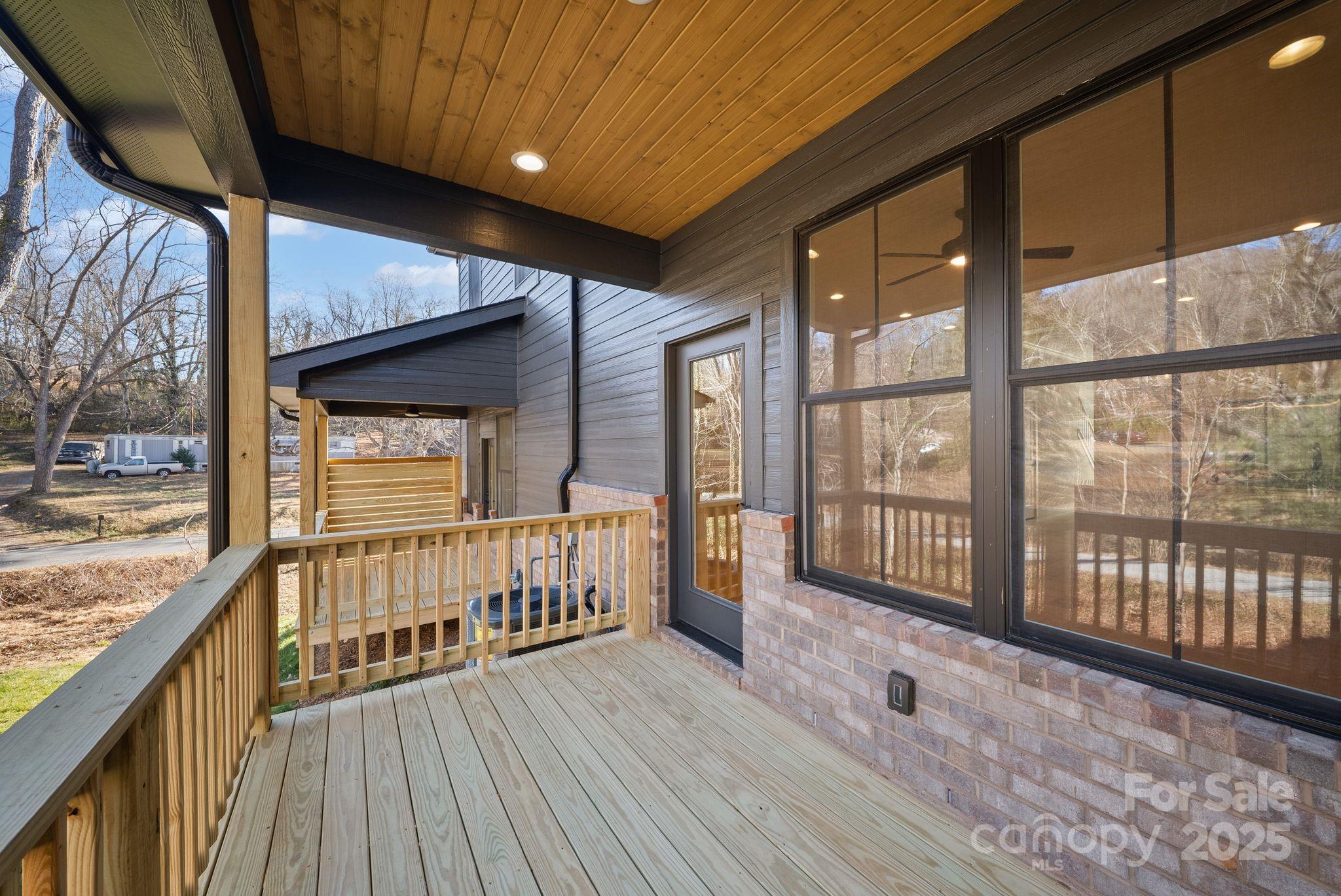 105 Collin Place Asheville NC 28804