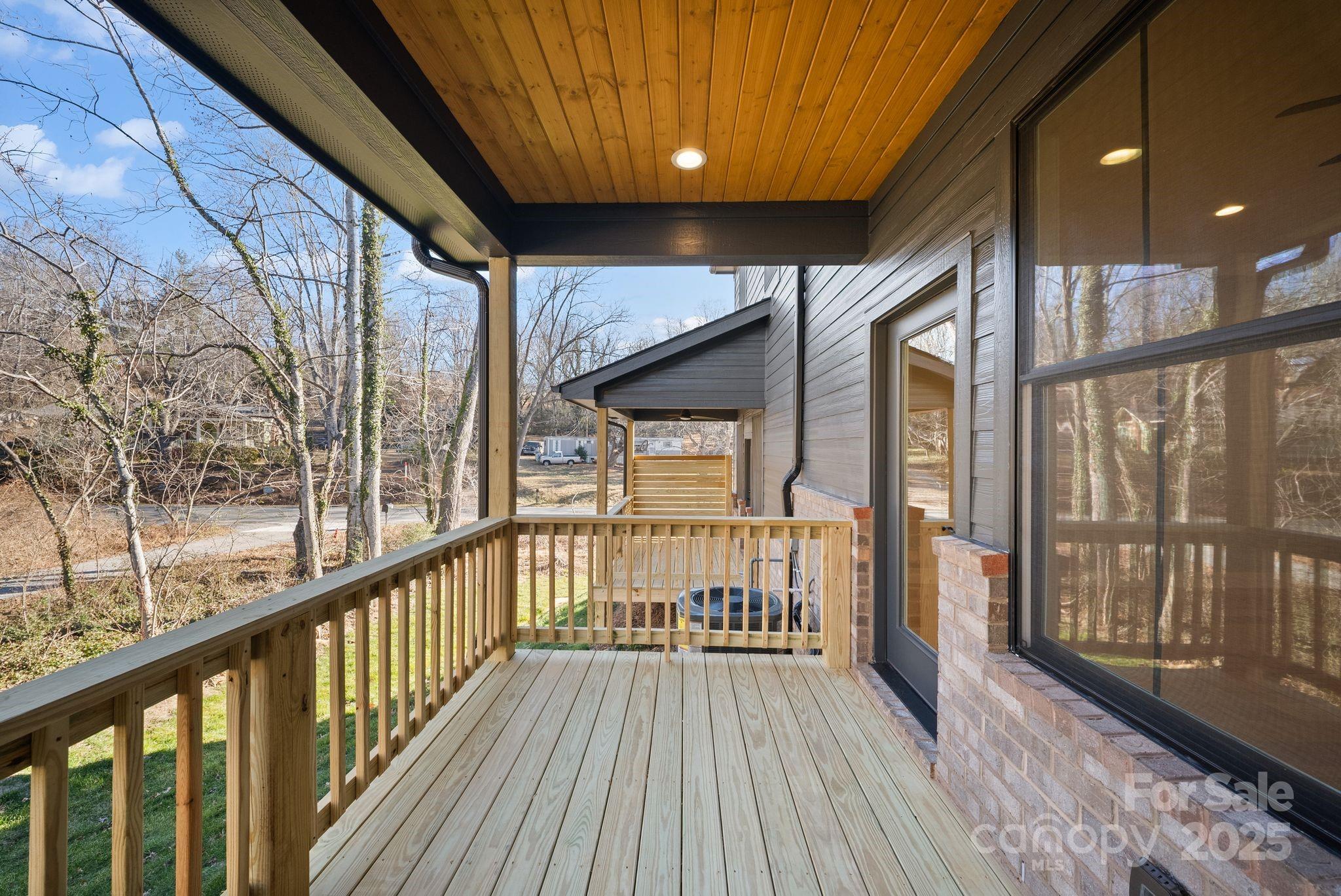 105 Collin Place Asheville NC 28804