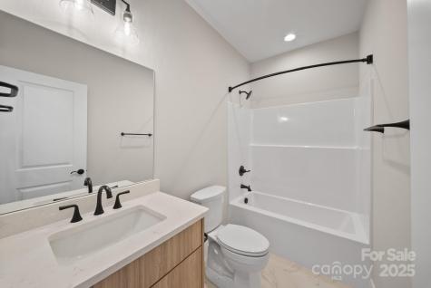 105 Collin Place Asheville NC 28804